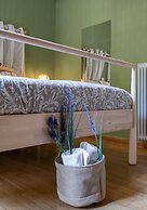 Apartment at the foothills of Acropolis