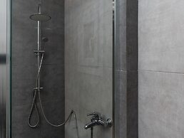 Apartment at the foothills of Acropolis