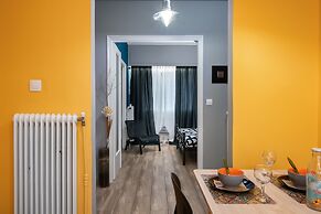 Apartment at the foothills of Acropolis