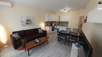 Varna South Bay Apart Complex