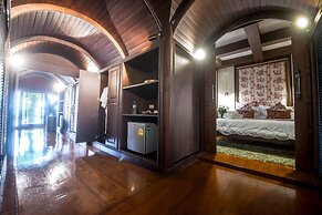 Amara Villa Khao Ka Lok