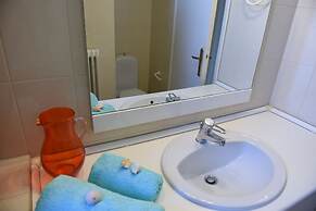 Top Floor With Stunning 360 View