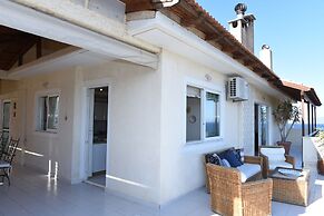 Top Floor With Stunning 360 View