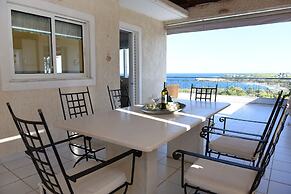 Top Floor With Stunning 360 View