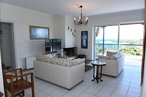 Top Floor With Stunning 360 View