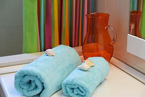 Top Floor With Stunning 360 View