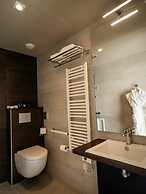 BRIT HOTEL PRIVILEGE LISIEUX – La Villa des Arts
