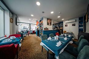 BRIT HOTEL PRIVILEGE LISIEUX – La Villa des Arts