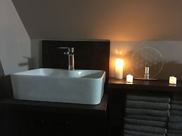 BRIT HOTEL PRIVILEGE LISIEUX – La Villa des Arts