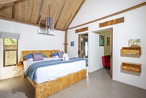 Libelula Lounge & Lodgings