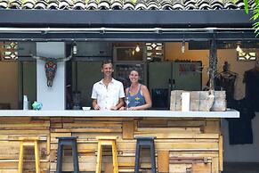 Libelula Lounge & Lodgings