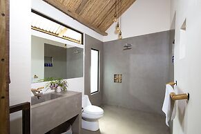 Libelula Lounge & Lodgings