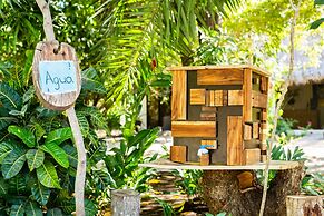 Libelula Lounge & Lodgings