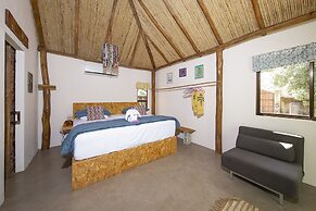 Libelula Lounge & Lodgings