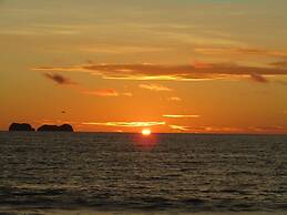 Libelula Lounge & Lodgings