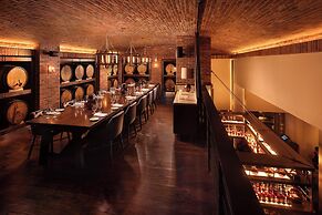 Hotel Distil, Autograph Collection