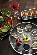Hotel Distil, Autograph Collection