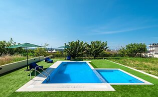 Anemos Villa in Salakos