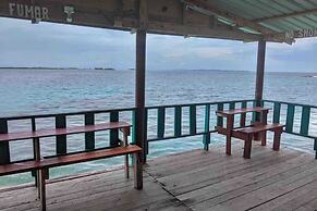 Private Ocean-Front Cabin with private bathroom on San Blas Island