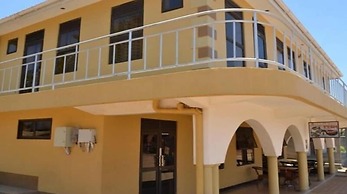 Strikers Hotel