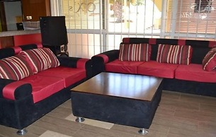 Strikers Hotel