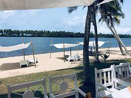 Hotel African Queen Lodge