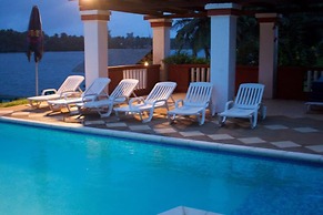 Hotel African Queen Lodge