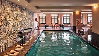 Downtown Los Angeles Proper Hotel, a Member of Design Hotels