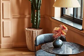 Downtown Los Angeles Proper Hotel, a Member of Design Hotels