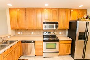 SEA Haven 516 [2/2.5] Free Activities! & Oceanfront Wifi Pool