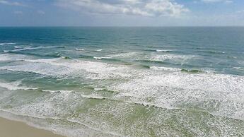 SEA Haven 516 [2/2.5] Free Activities! & Oceanfront Wifi Pool