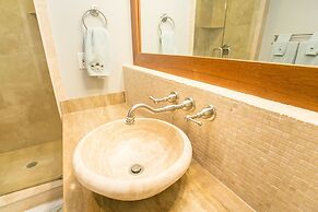 SEA Haven 212 [3/2.5] Free Activities! & Oceanfront Wifi Pool