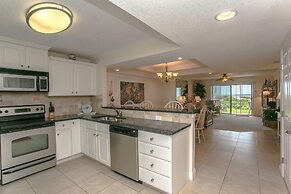 SEA Haven 515 [2/2] Free Activities! & Oceanfront Wifi Pool