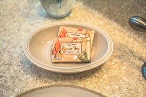 SEA Haven 515 [2/2] Free Activities! & Oceanfront Wifi Pool