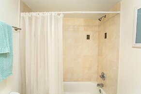 SEA Haven 515 [2/2] Free Activities! & Oceanfront Wifi Pool