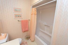 SEA Haven 520 [2/2.5] Free Activities! & Oceanfront Wifi Pool