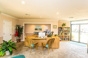 SEA Haven 520 [2/2.5] Free Activities! & Oceanfront Wifi Pool