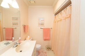 SEA Haven 520 [2/2.5] Free Activities! & Oceanfront Wifi Pool