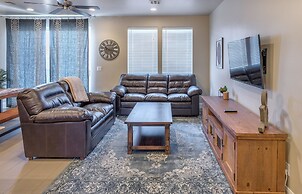 Sunny Ledgeview Retreat