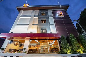 U Home Hotel