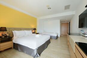 Champs Elysees Hotel