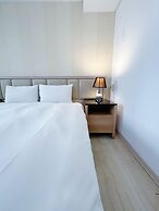 Champs Elysees Hotel