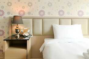 Champs Elysees Hotel