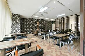 Champs Elysees Hotel