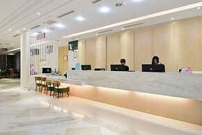 Champs Elysees Hotel