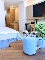 Champs Elysees Hotel