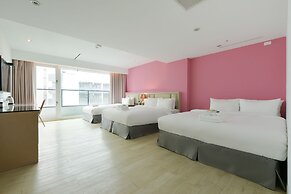 Champs Elysees Hotel