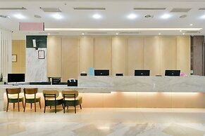 Champs Elysees Hotel