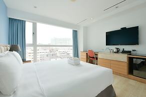 Champs Elysees Hotel