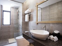 The QUBE Hotel & Suite Vientiane